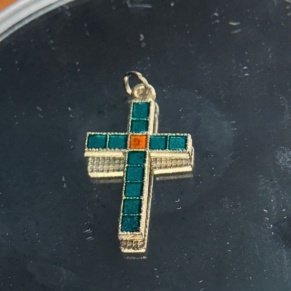 Vintage Green Enamel painted Gold‎ Tone Cross Pendant